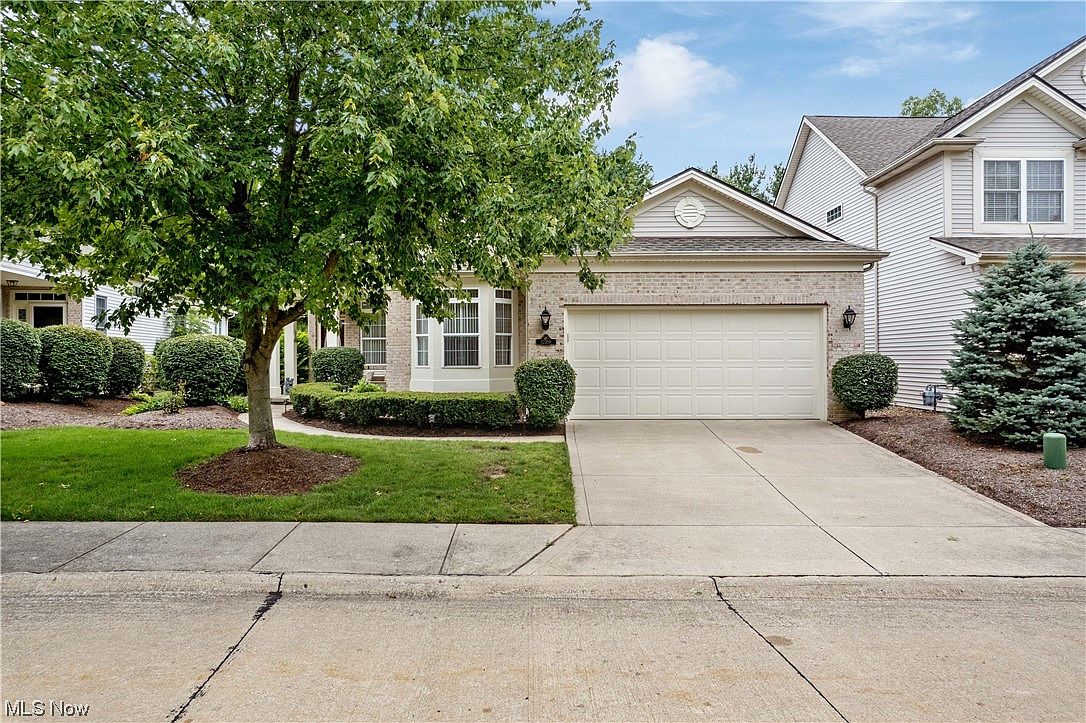 12389 Bristol Ln, Strongsville, OH 44149 Zillow