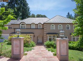 2 Van Ripper Ln, Orinda, CA 94563