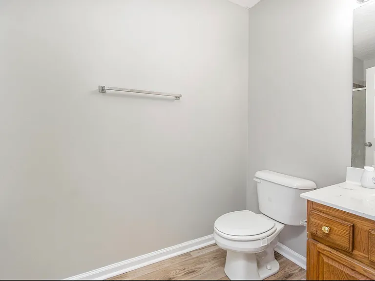 306 Alex Ln — Photo 14