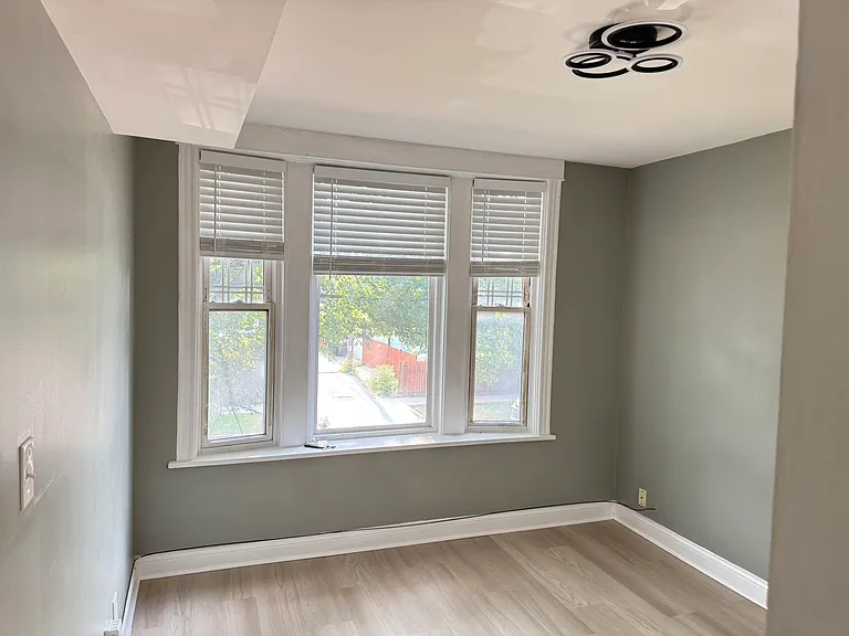 2545 N Springfield Ave #2 — Photo 7