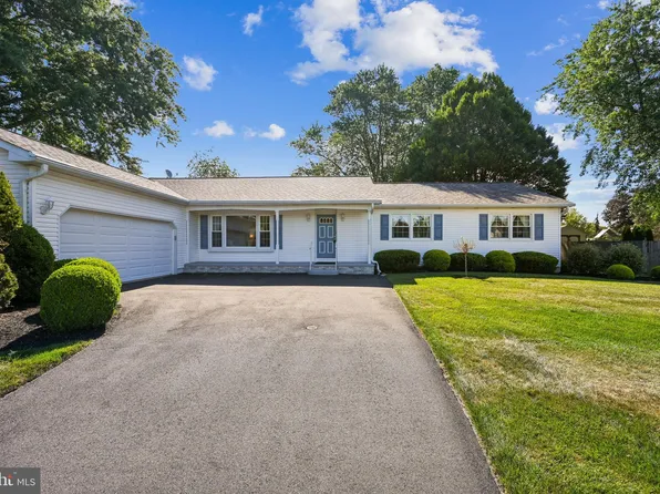 873 Olsen Dr, Yardley, PA 19067