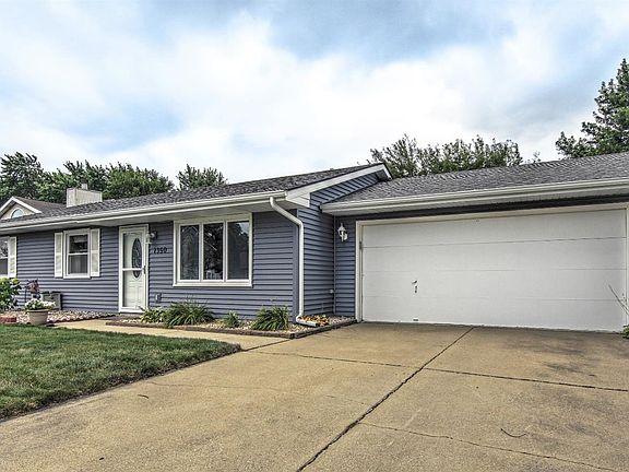 2nd image of 1350 Cozy Ln
