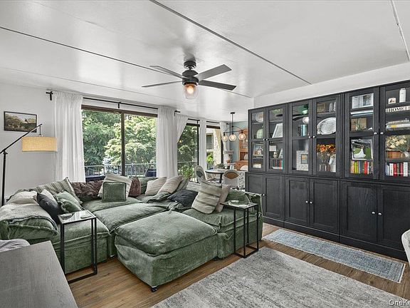 4th image of 152 Overlook Avenue #2C