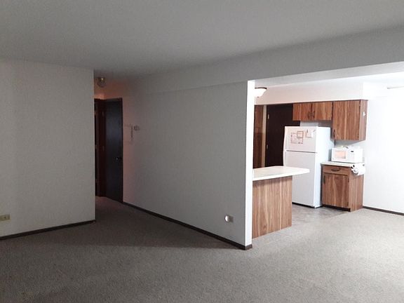 4th image of 18405 Wentworth Ave APT 1C