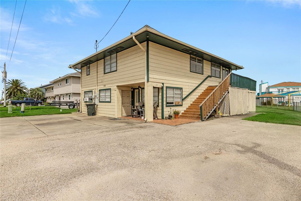 856 Bonita St, Hitchcock, TX - View 5