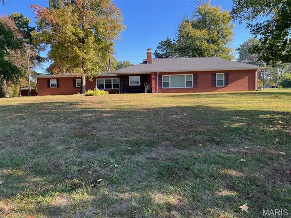 8935 Wilma Dr, Saint Louis, MO 63123