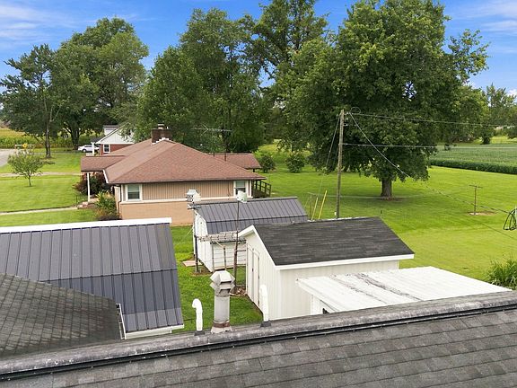 5th image of 100 N Bethany Rd