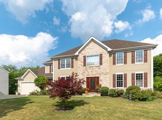 38 Carolyn Ct, Lake Zurich, IL 60047