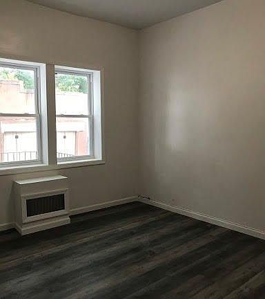 3rd image of 3130 Seymour Ave APT 1R