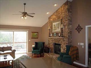 3rd image of 170 Mountain View Dr