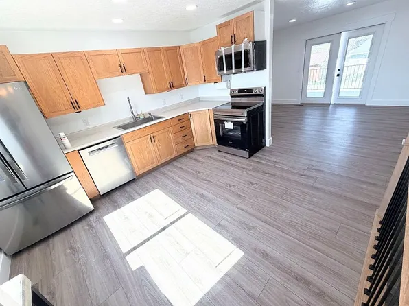 627 E Hilo St, Sandy, UT 84070