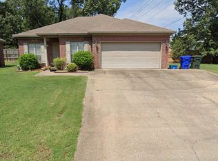 605 S Mitchell St, Conway, AR 72034