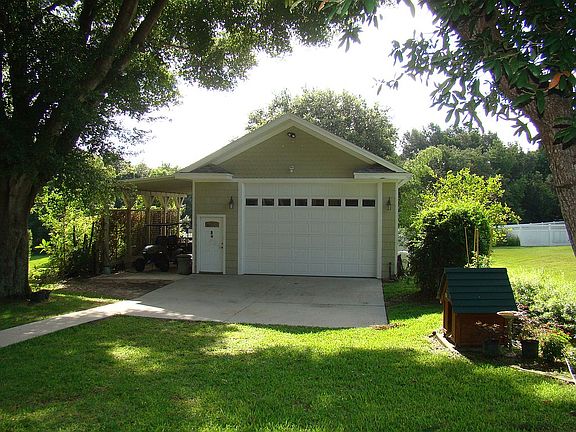 Detached Garage/Workshop