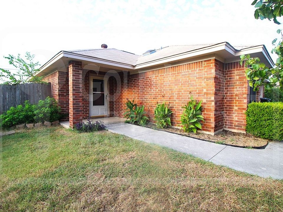 1st image of 4802 Bluestem Ln