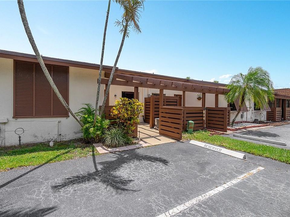 1st image of 842 SW 120th Way #842