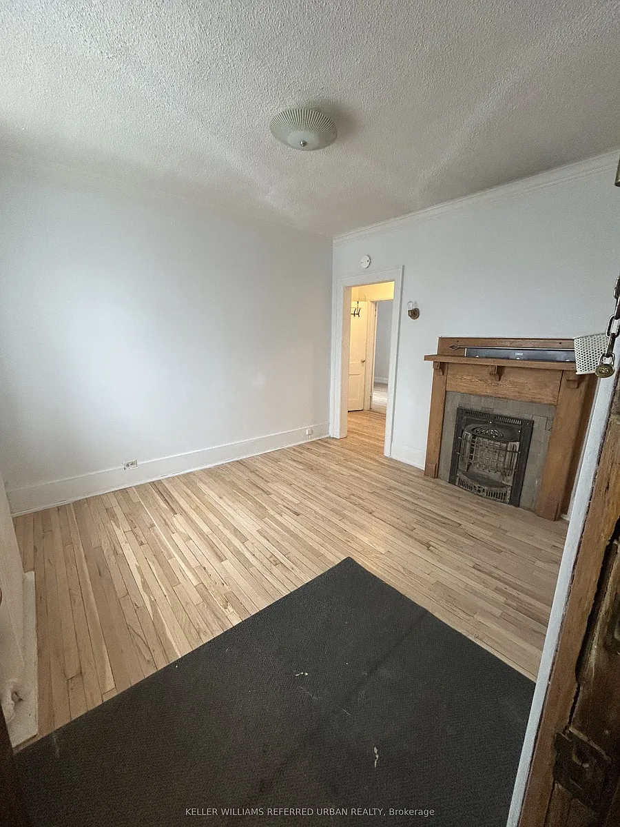 Building Photo - 28 Springhurst Ave #6