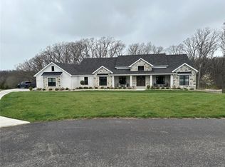 215 Blue Sky Dr, Defiance, MO 63341