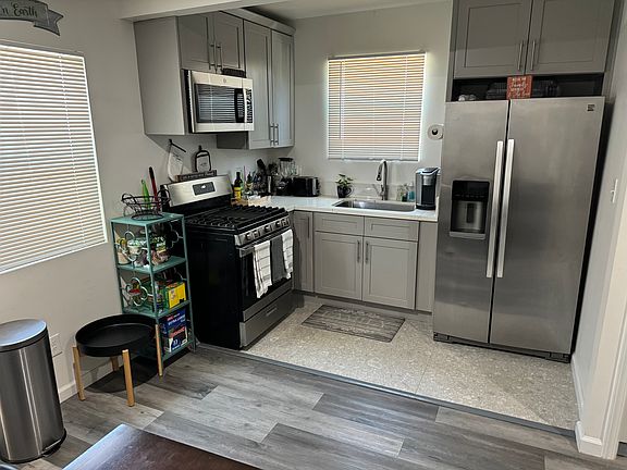 2nd image of 2122 1/2 Clyde Ave