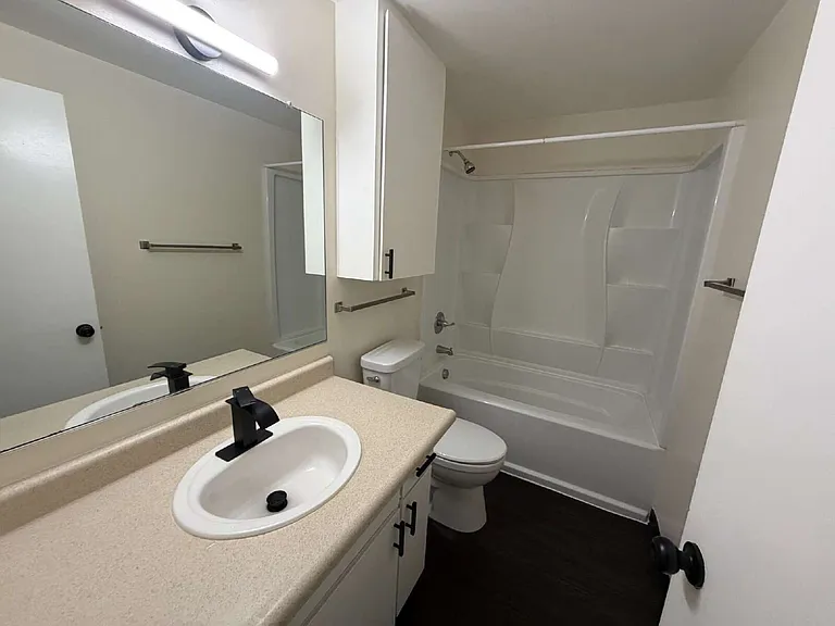 Forest Grove Apartments — Photo 27