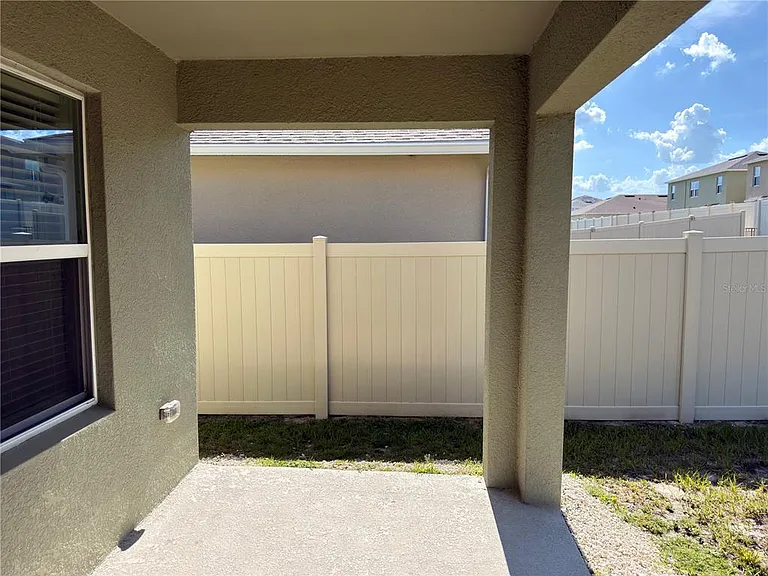 308 Sofia Ln — Photo 37