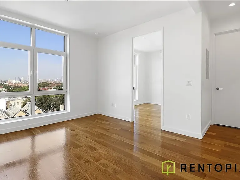 1875 Atlantic Ave #502K — Photo 4