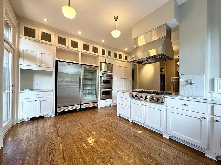 3011 Grand Ave — Photo 15