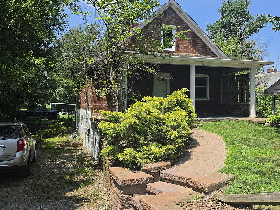 1st image of 405 Millers Ln