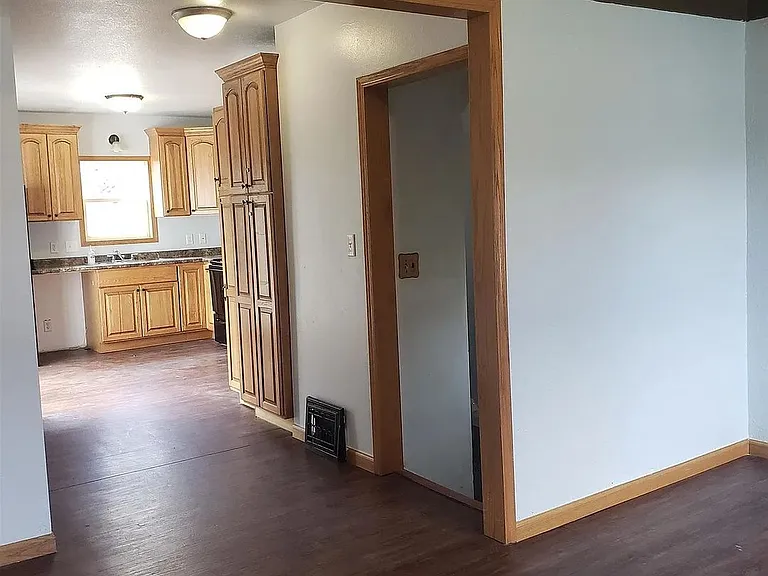 2215 Falls Ave — Photo 10