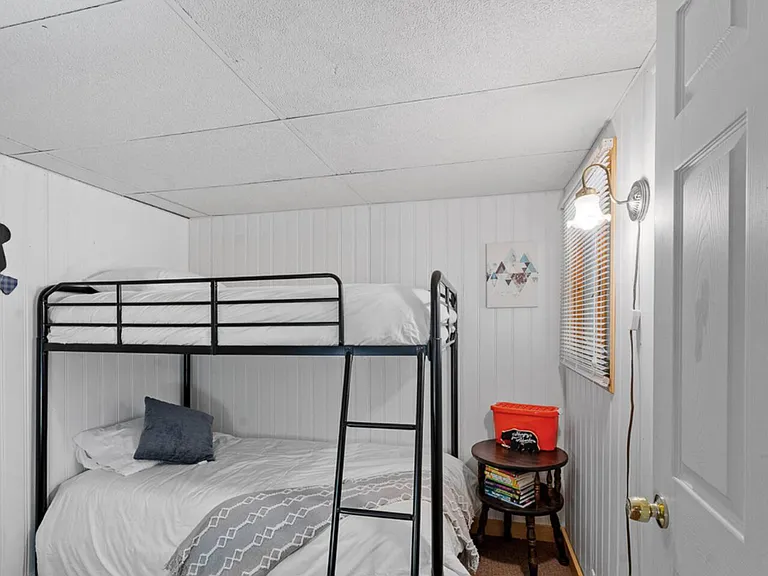 858 S Shore Rd — Photo 14