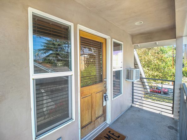 44 Yale St #201