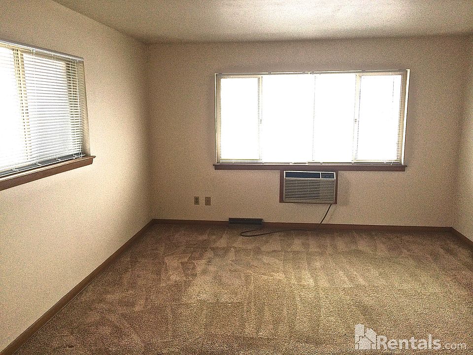2nd image of 10332 W Lincoln Ave APT 2