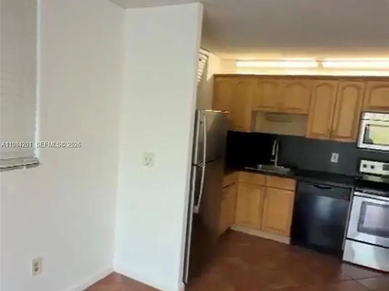 1801 S Treasure Dr #414 — Photo 5