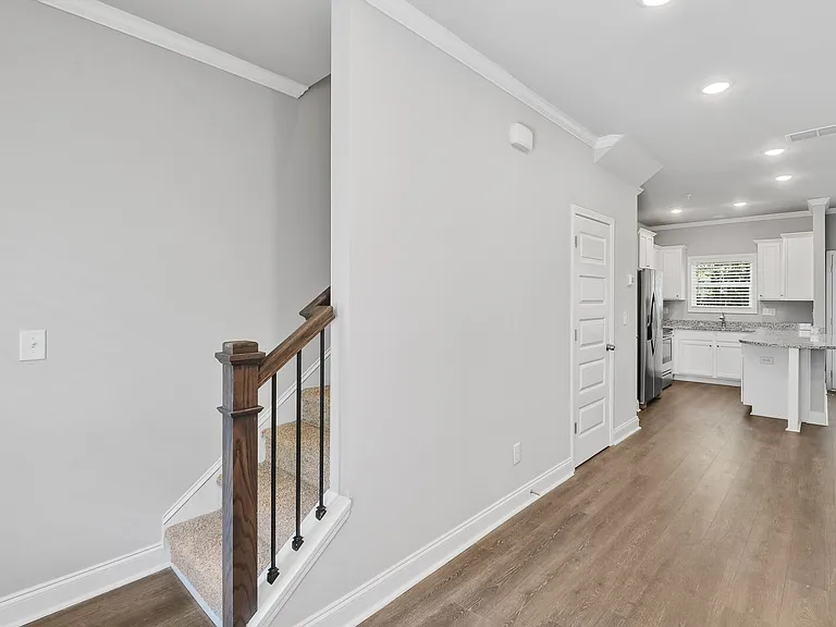 15 Sprayberry Rd — Photo 3