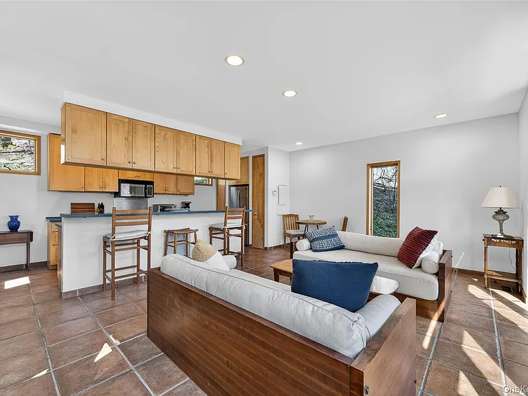 428 Harbor Rd #C — Photo 9