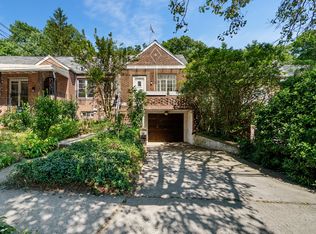 6703 Alderton St, Flushing, NY 11374