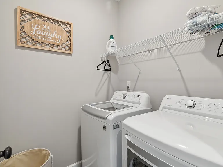 7989 Regiment Dr — Photo 17