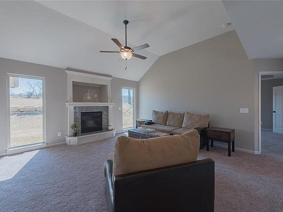 5th image of 313 Deer Dr