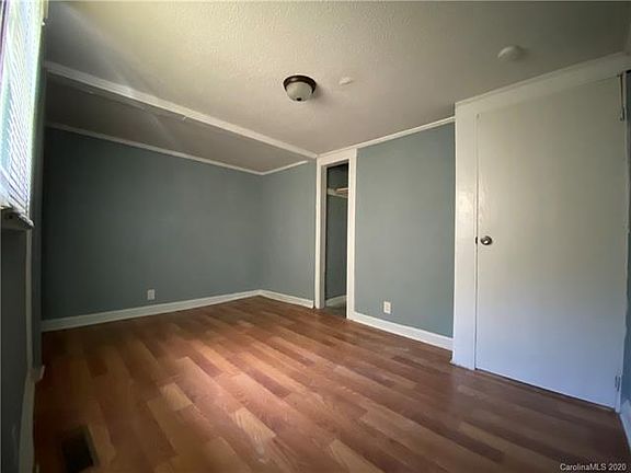 4th image of 510 Hoyle St