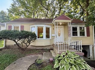 7 Orchard Ln, Collinsville, IL 62234