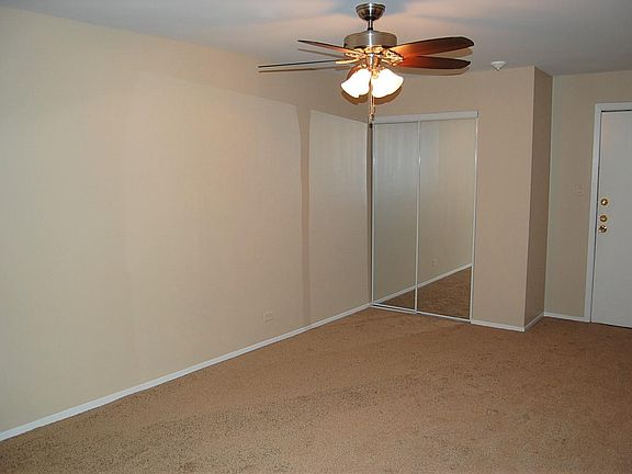 3rd image of 228 Des Plaines Ave APT Eff