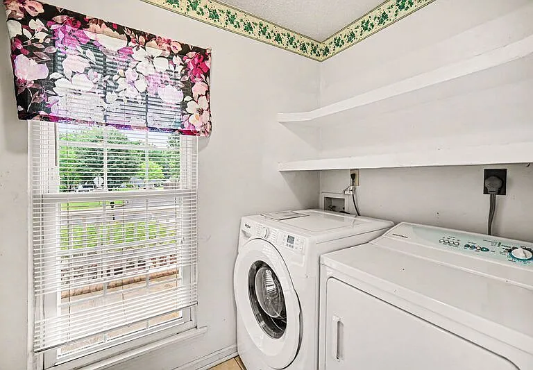 7601 Swedish Ivy Ln — Photo 18
