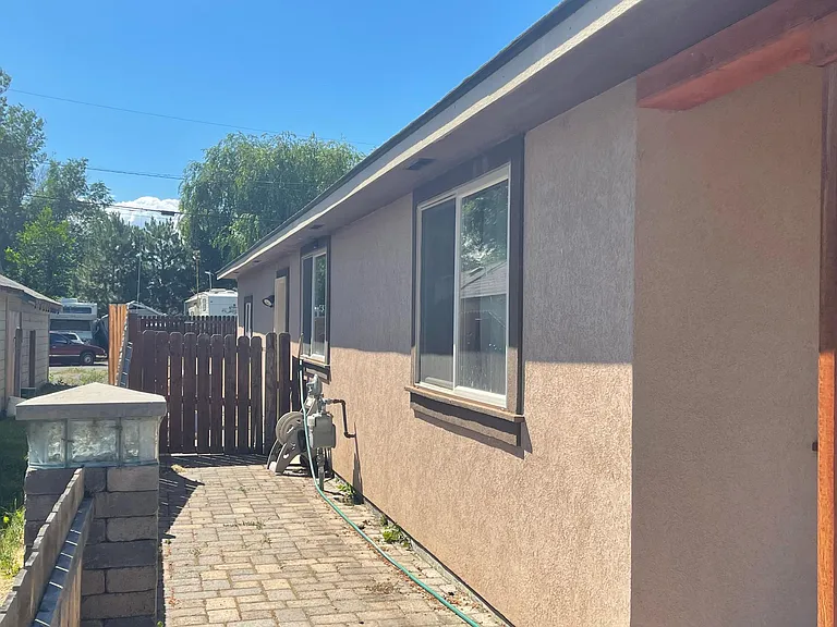 409 N Okanogan St — Photo 4