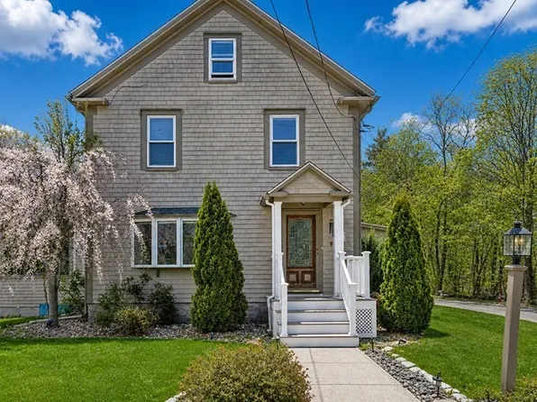52 Morse St, Foxboro, MA 02035