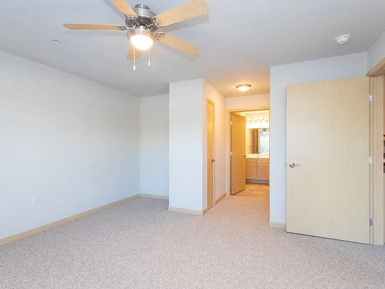 Regency Place — Photo 13