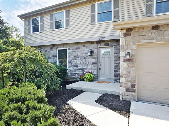 3rd image of 832 Humboldt Dr E