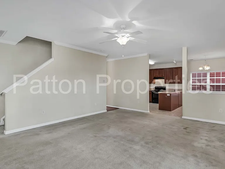 429 S Pickens St — Photo 7
