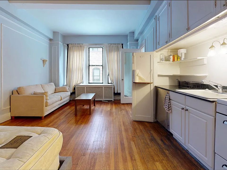 1st image of 157 E 72nd St APT 1B