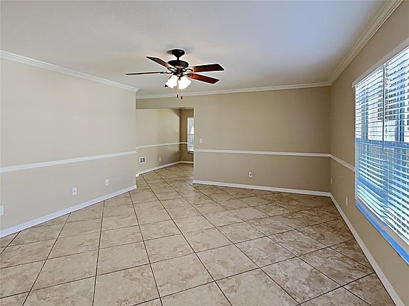 4th image of 1745 Horsechestnut Ct