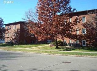 111 Grandview Ct, Iowa City, IA 52246
