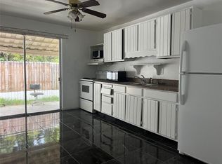 5627 Sheridan St, Hollywood, FL 33021